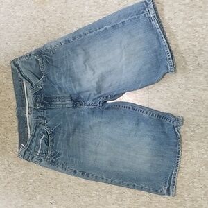 Echo unlimited shorts size 32 light wash denim